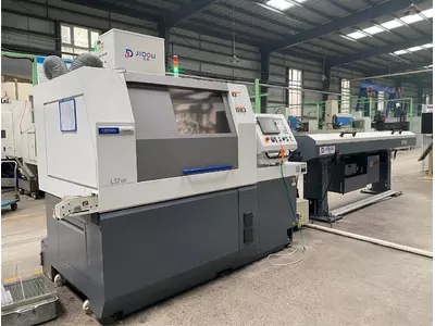 7-achsiges, hochpräzises Swiss-Type-Drehzentrum